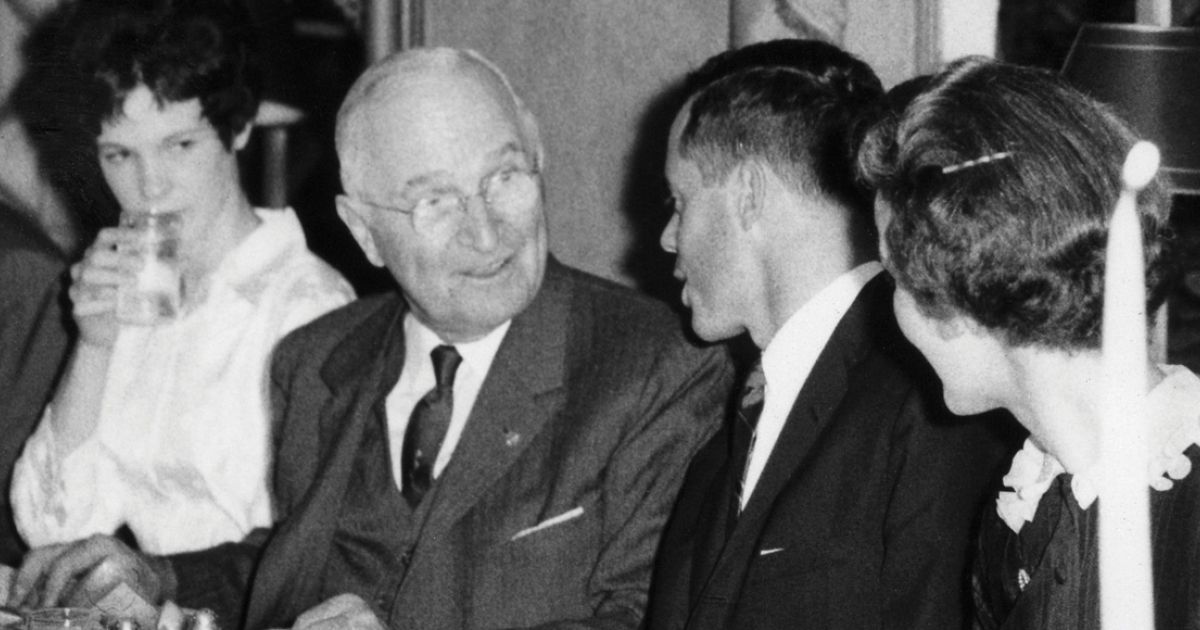 Former President Harry Truman speaks at the Student Legal Forum banquet in May 1960. 